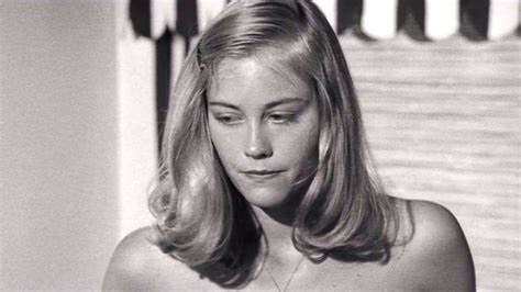 cybill shepherd topless|Cybill Shepherds Pool Scene Banned THE LAST PICTURE。